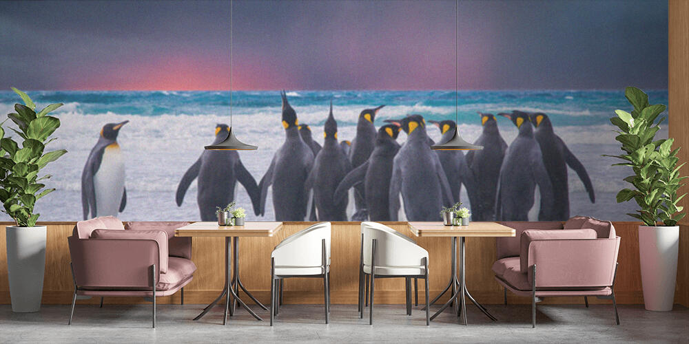 Left Behind, Bar e Ristoranti